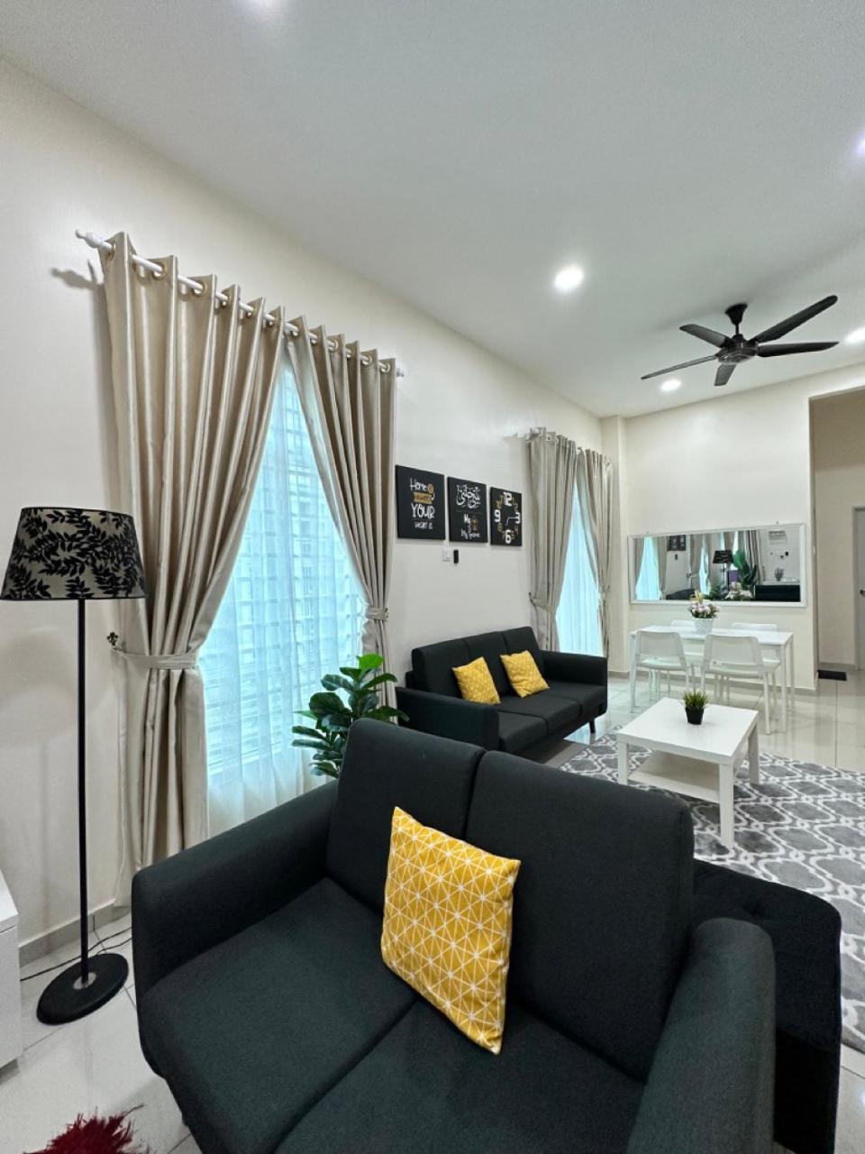 Rumahku Homestay, Taman Jasin Perdana Extérieur photo
